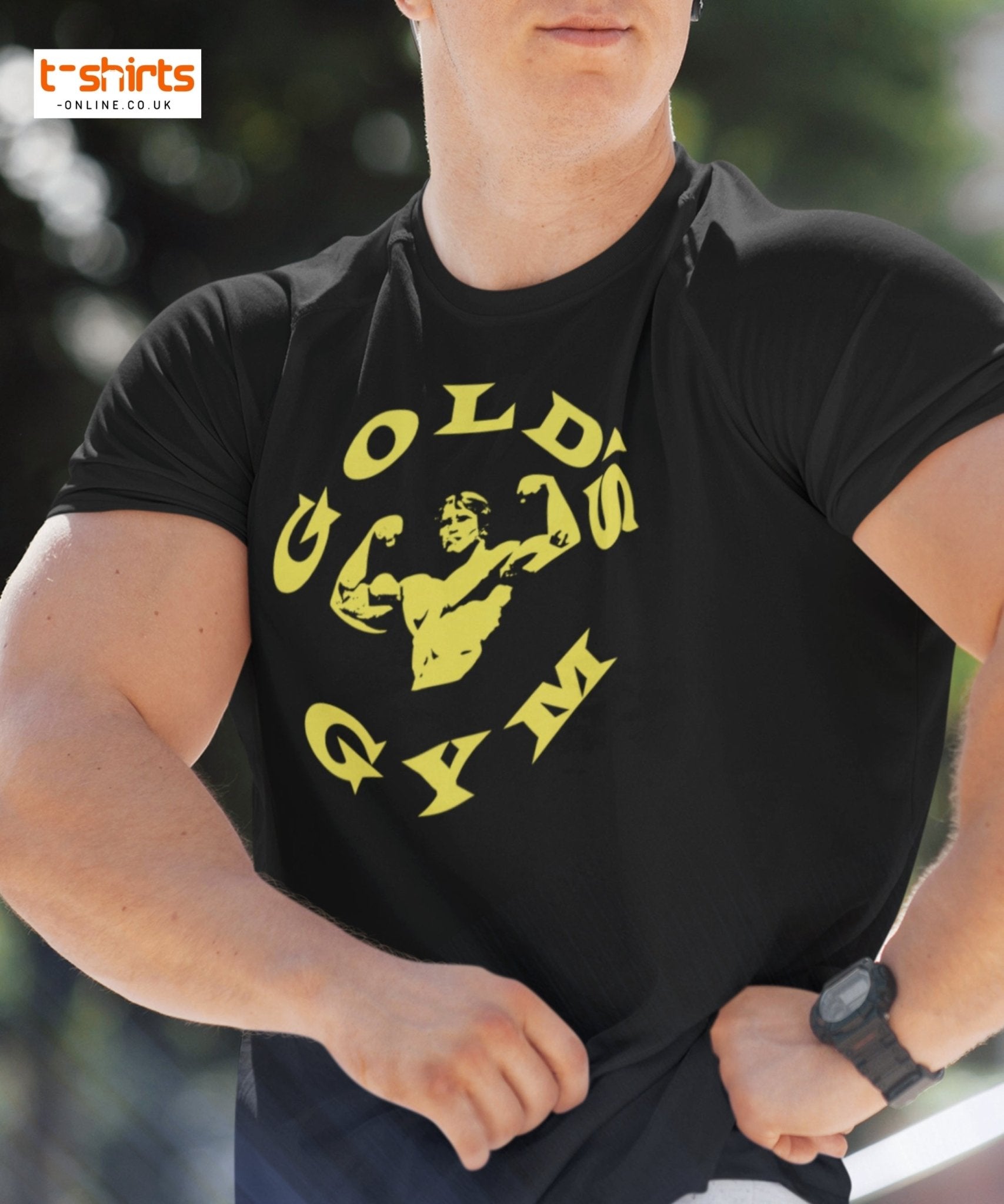 Gold’s Gym T-Shirt | Classic Bodybuilder Fitness Tee - Maroon - T-Shirts Online