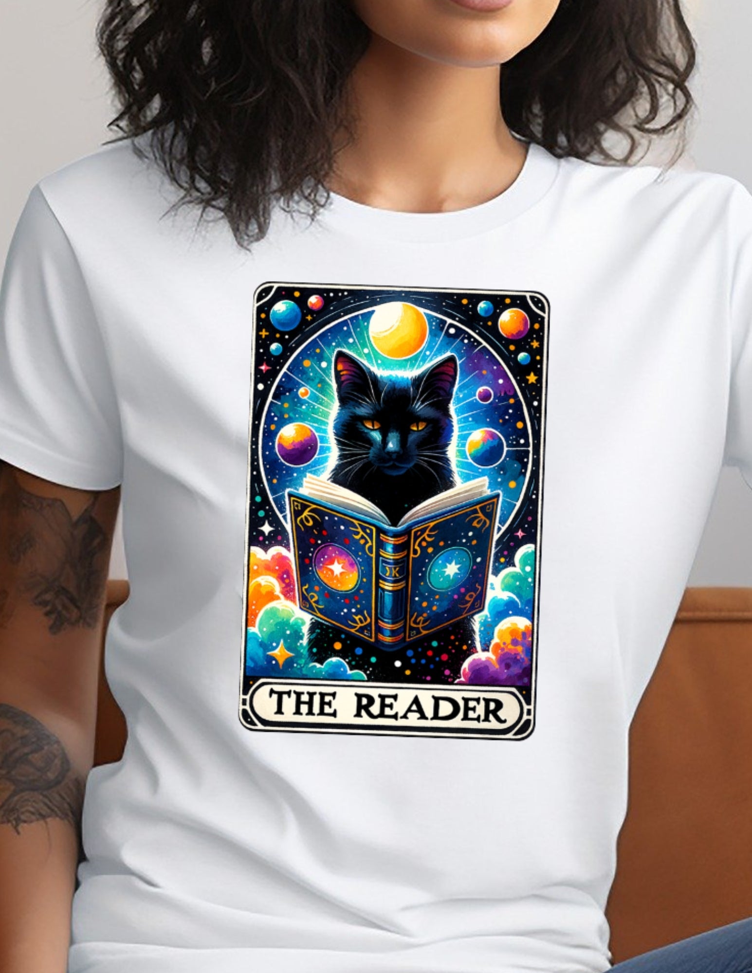 The Reader Cat Tarot | Tarot Card T-Shirt - Black - T-Shirts Online